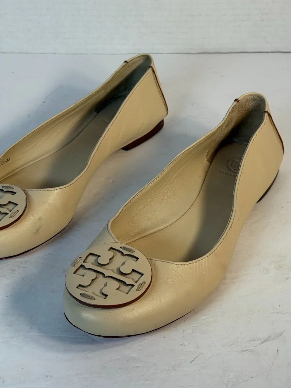 TORY BURCH SIZE 8.5 FLATS